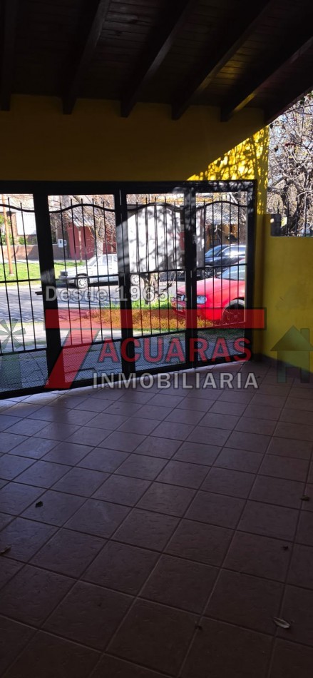 CASA EN VENTA DE 2 DORMITORIOS -CALLE ARTIGAS 