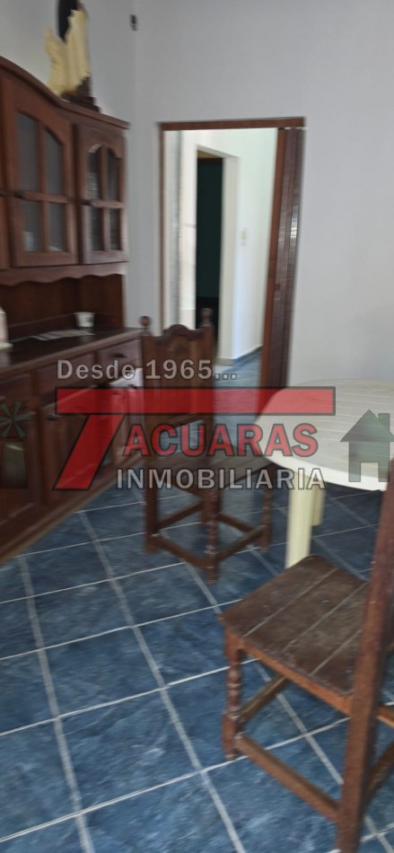 CASA EN VENTA DE 2 DORMITORIOS -CALLE ARTIGAS 