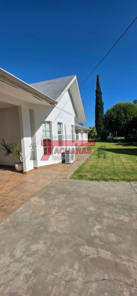 CASA EN VENTA UBICADA EN CALLE BLAS PARERA.