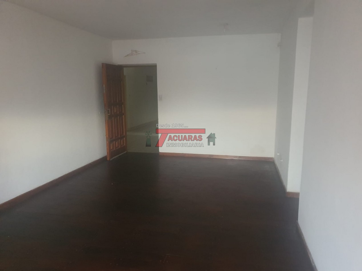 VENTA DE DEPARTAMENTO 3 DORMITORIOS EXCELENTE UBICACION.