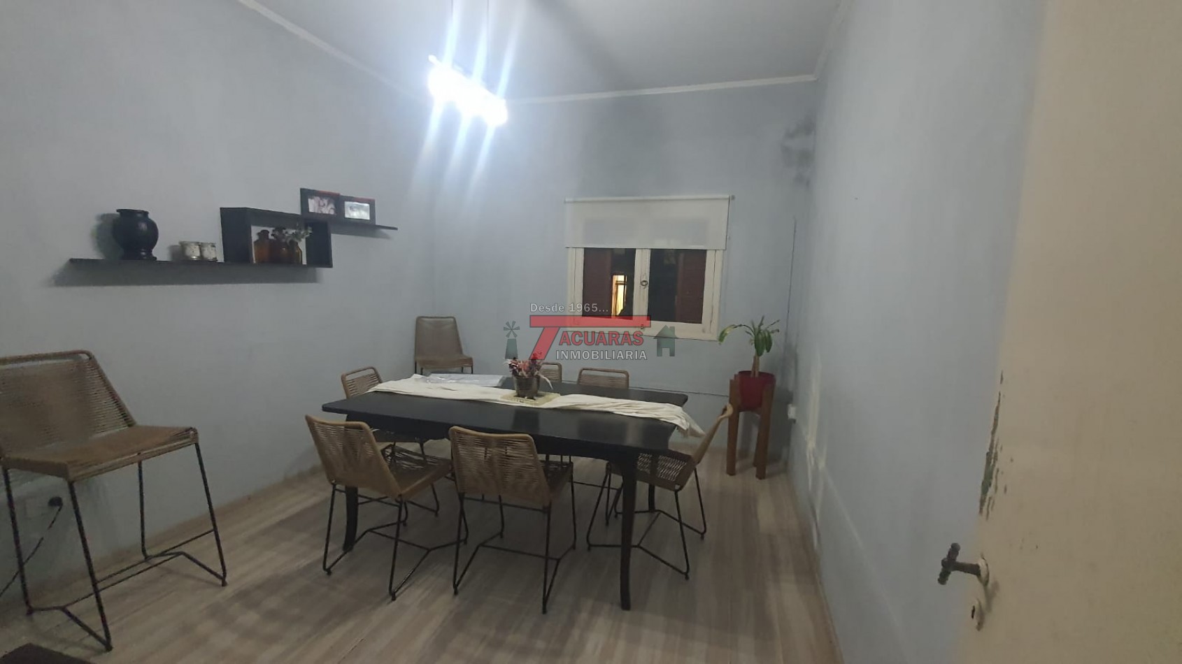 VENTA DE CASA DE 3 DORMITORIOS EN CALLE URQUIZA.
