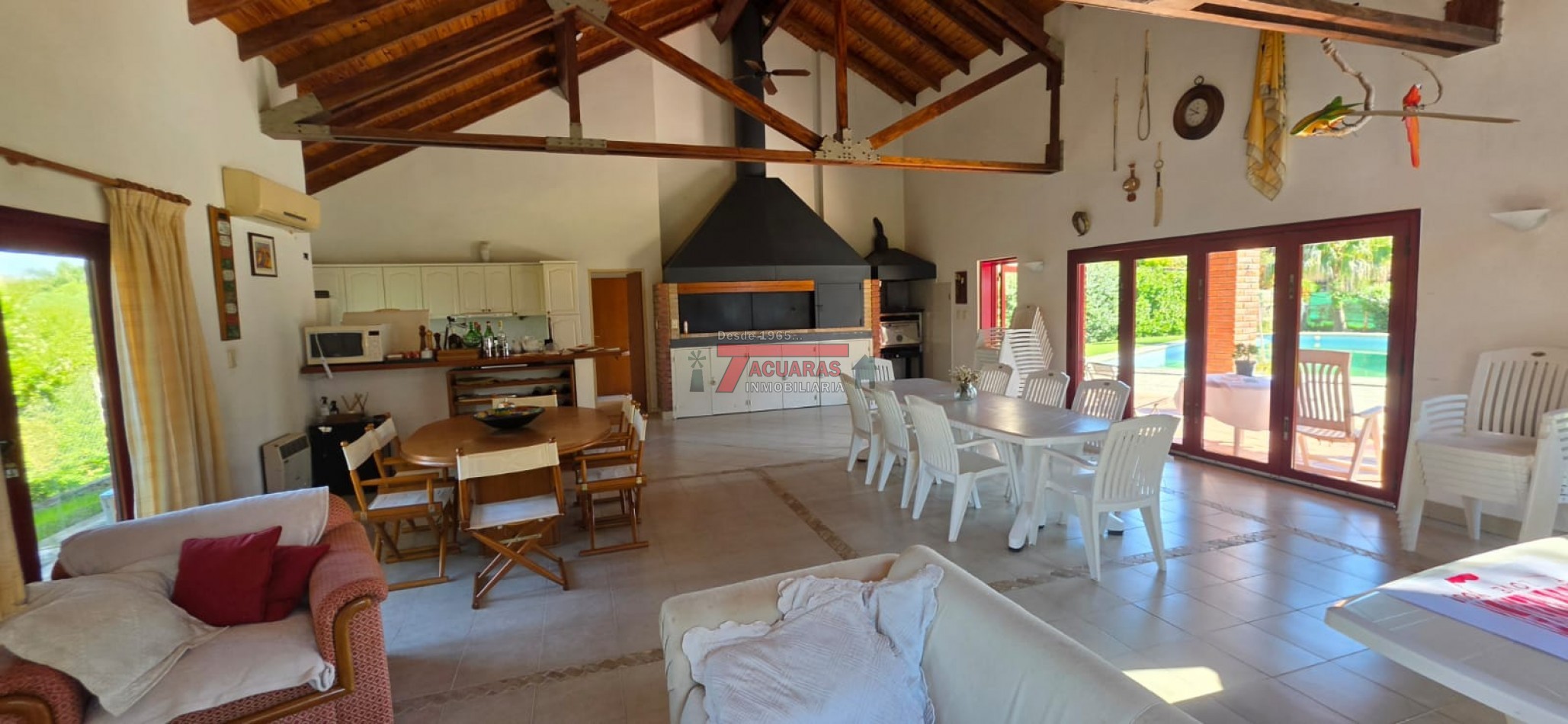 CASA EN VENTA UBICADA EN CALLE BLAS PARERA.
