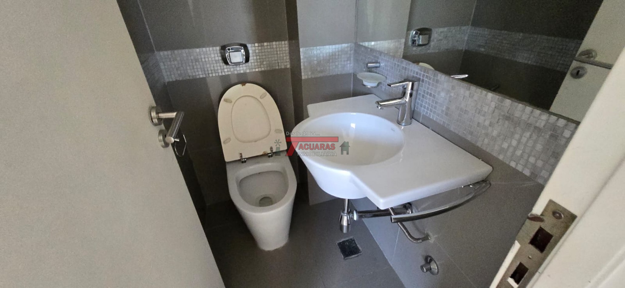 VENTA DE SEMIPISO EN CALLE LOS VASCOS.