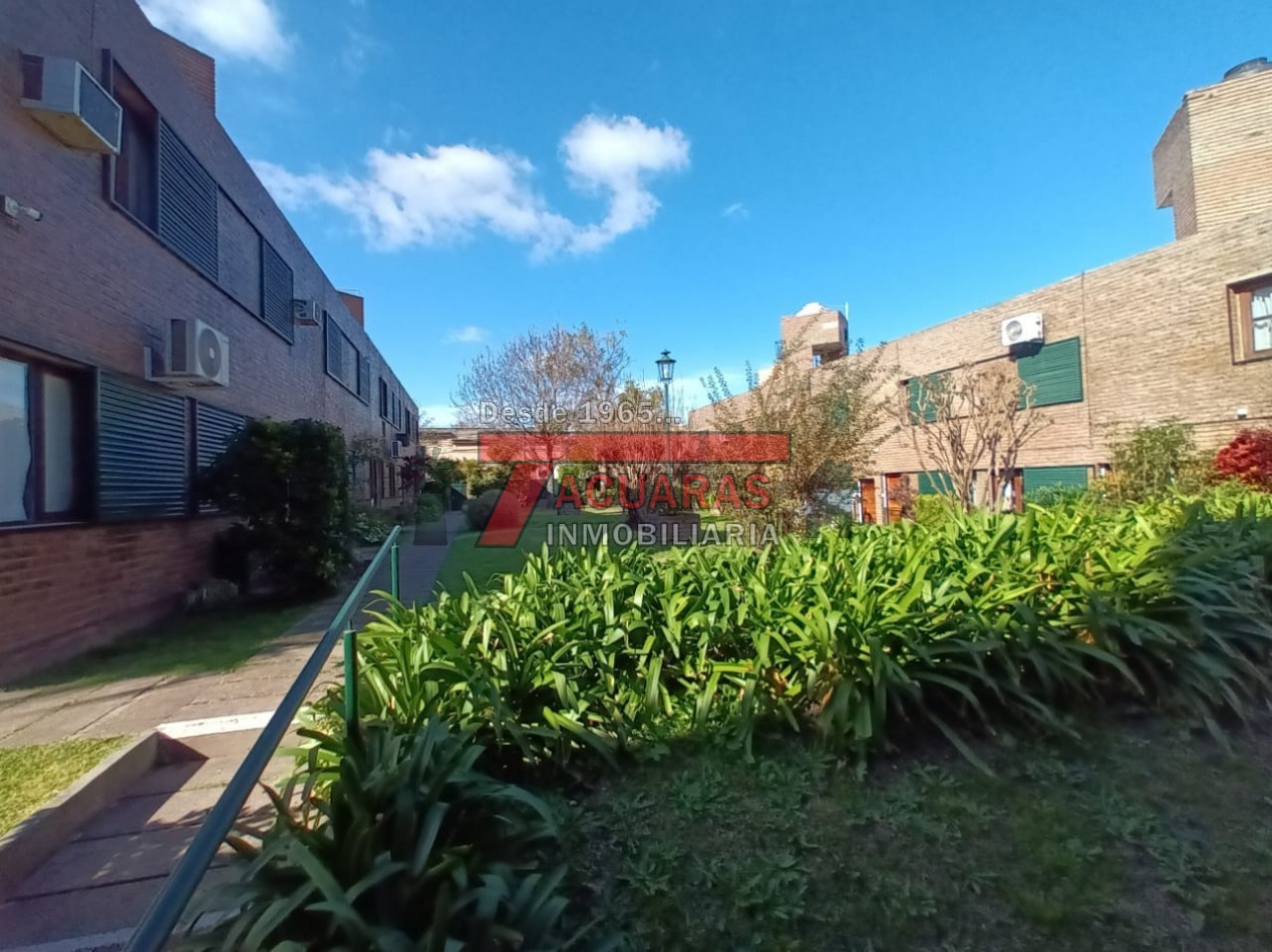 DUPLEX EN VENTA -CALLE DIAMANTE.
