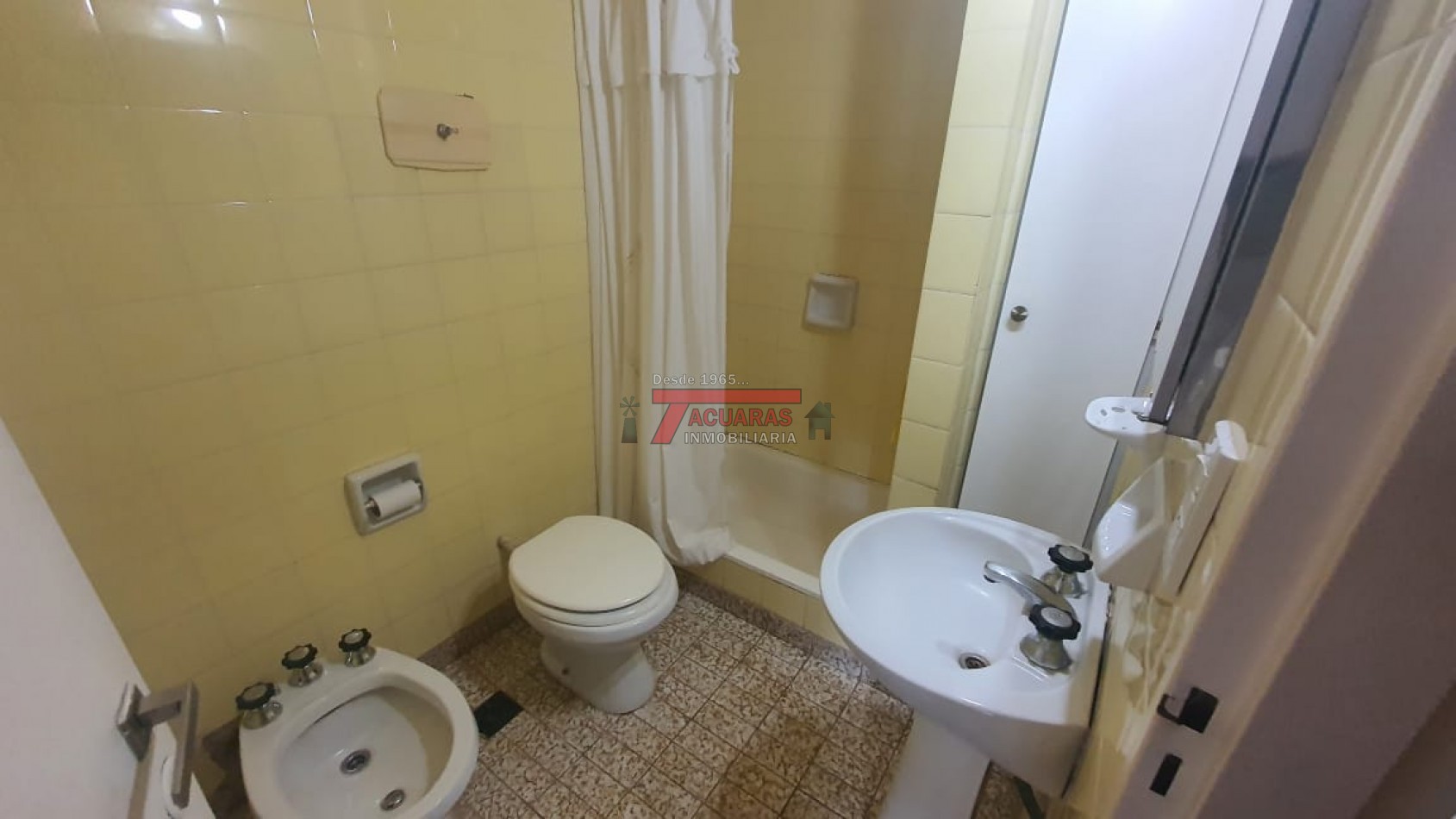 VENTA DE DEPARTAMENTO EN CALLE BUENOS AIRES  463 DE 2 DORMITORIOS Y COCHERA.