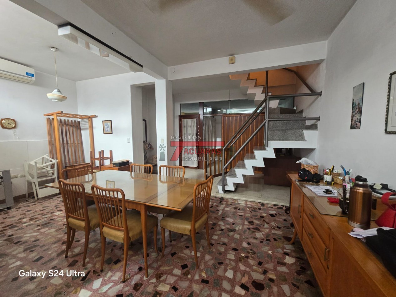 VENTA DE CAS 4 DORMITORIOS EN CALLE PLUMERILLO-