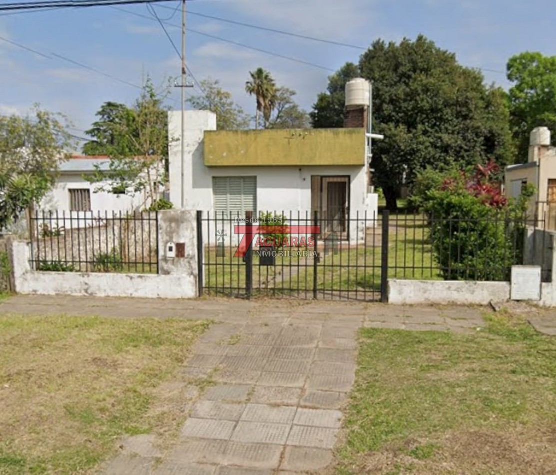 VENTA DE CASA EN CALLE GOBERNADOR MIHURA.