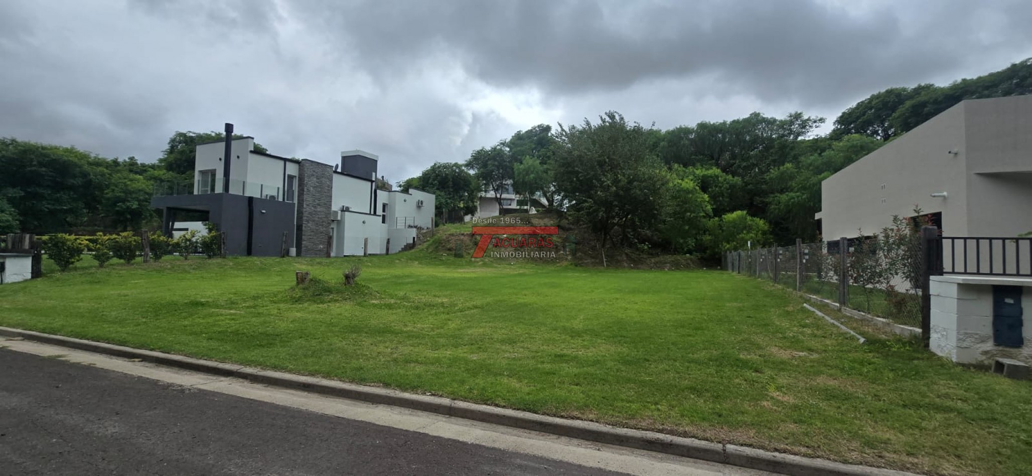 VENTA AMPLIO LOTE EN BARRIO PRIVADO PUERTO URQUIZA.