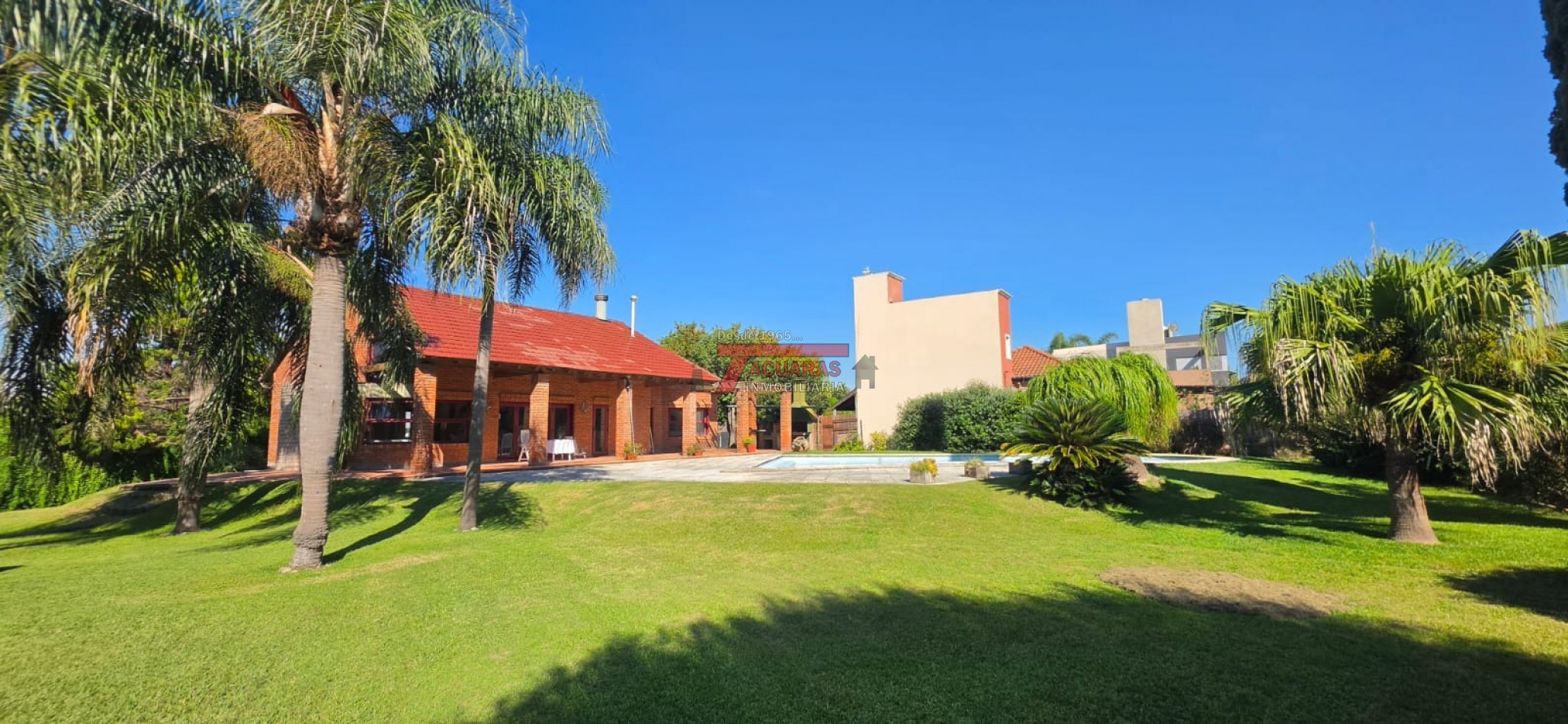 CASA EN VENTA UBICADA EN CALLE BLAS PARERA.