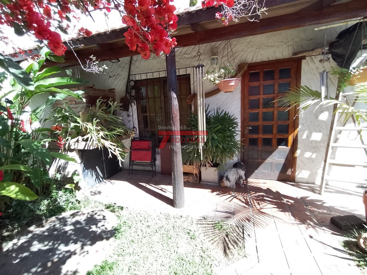 CASA INTERNA 3 HABITACIONES SOBRE  CALLE  CERVANTES .