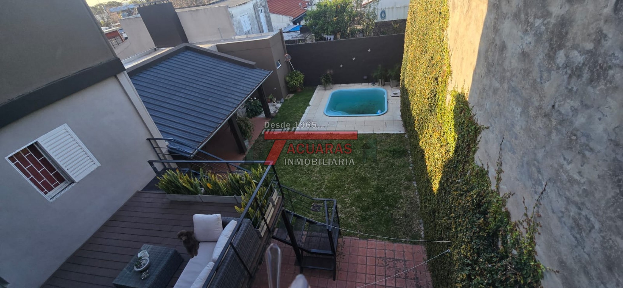 CASA EN VENTA -2 PLANTAS, 4 DORMITORIOS, PILETA Y QUINCHO INDEPENDIENTE A MINUTOS DEL CENTRO.
