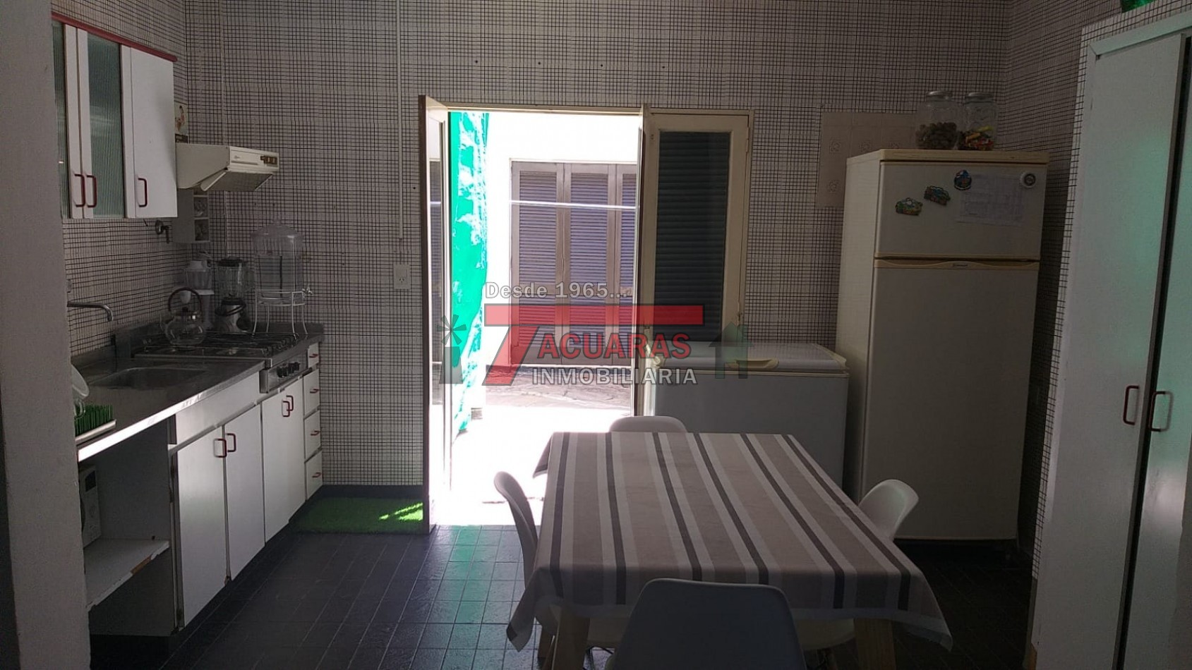 VENTA DE CASA EN PLANTA ALTA 3 DORMITORIOS EN CALLE GUALEGUAYCHU 659 .