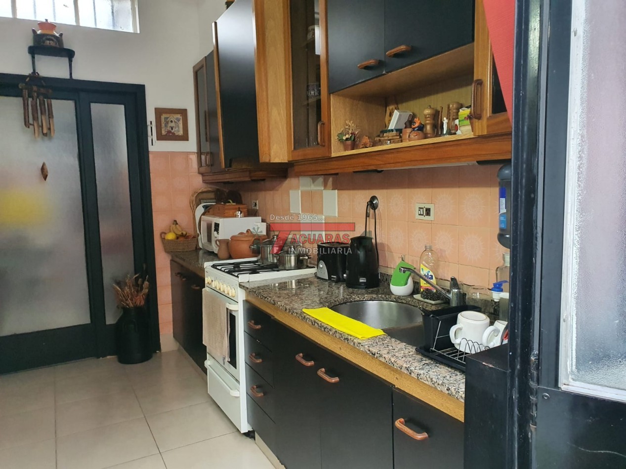 IMPORTANTE PROPIEDAD  A LA VENTA  EN EL CENTRO DE LA CIUDAD.