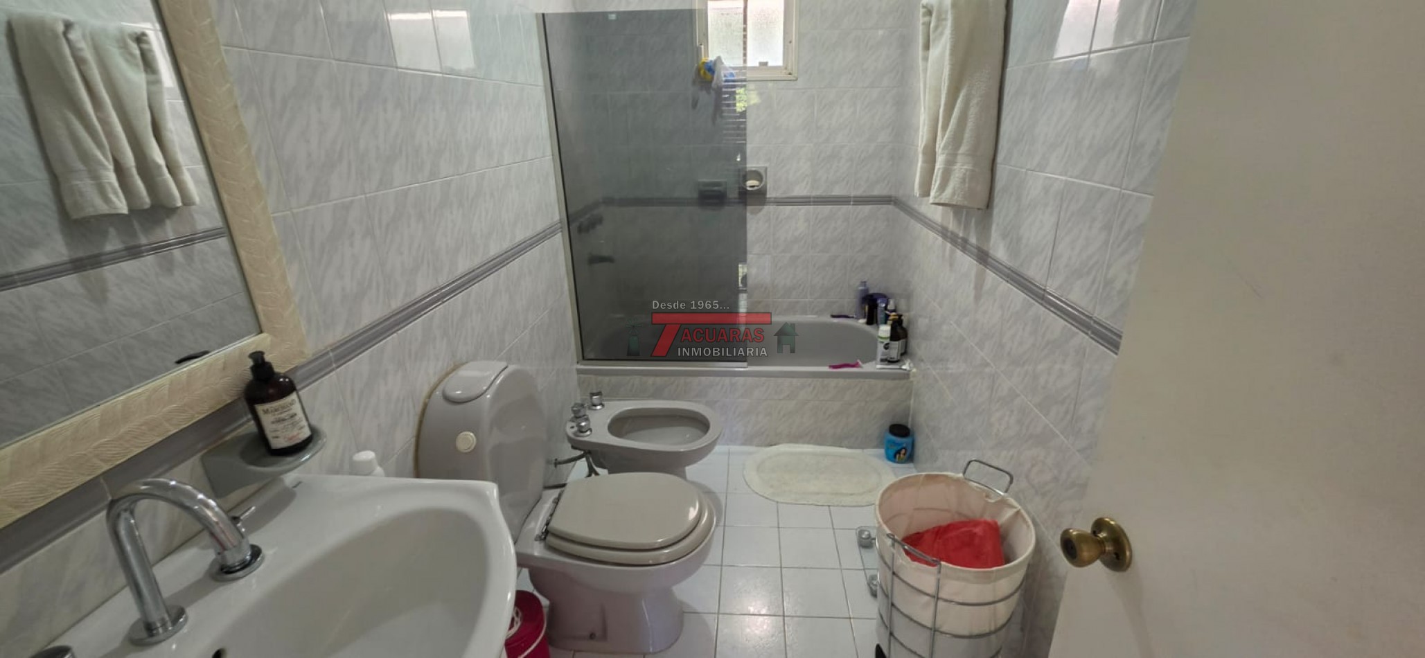 CASA EN VENTA UBICADA EN CALLE BLAS PARERA.