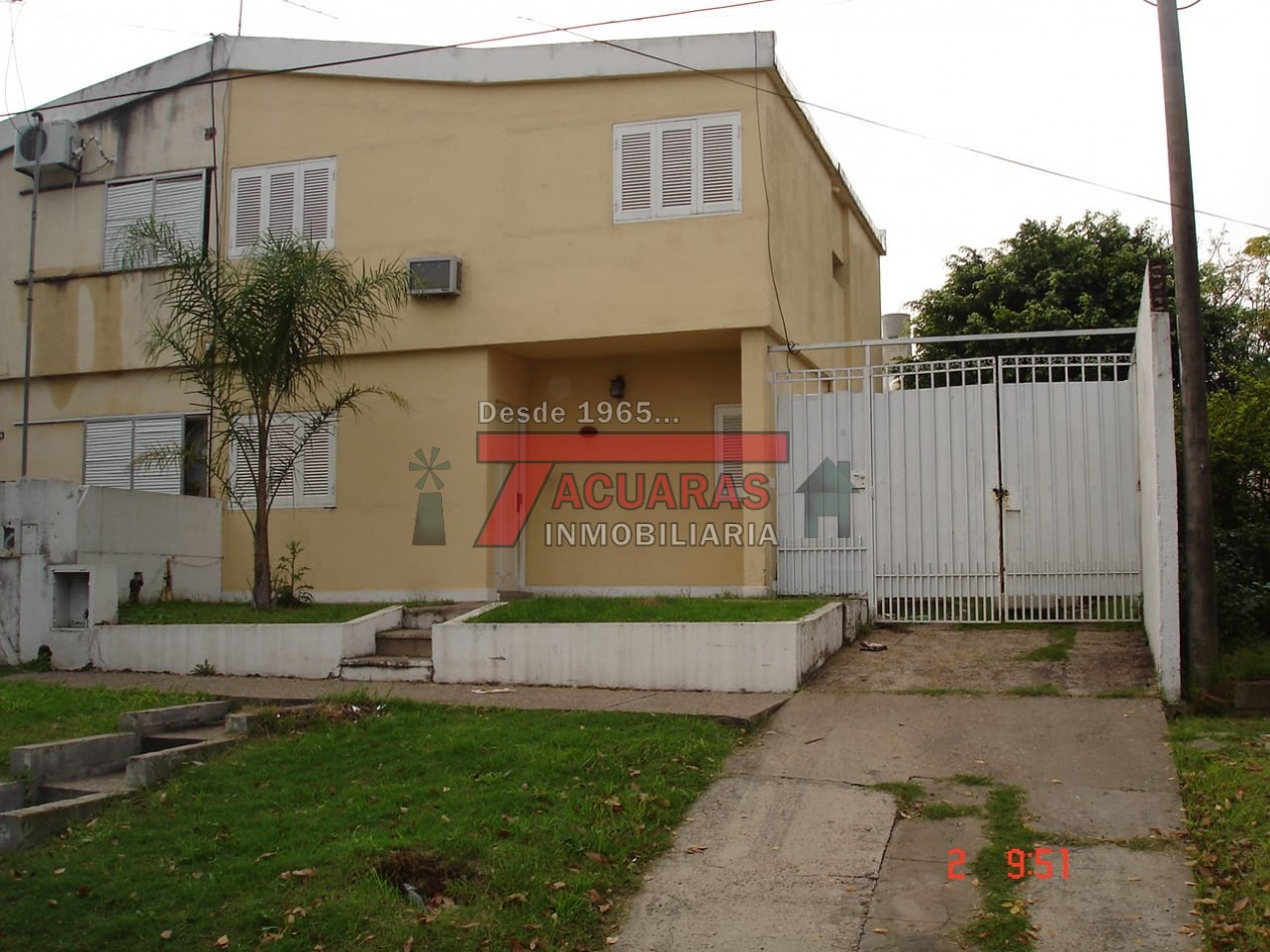 VENTA DE CASA 4 DORMITORIOS CALLE RONDEAU.