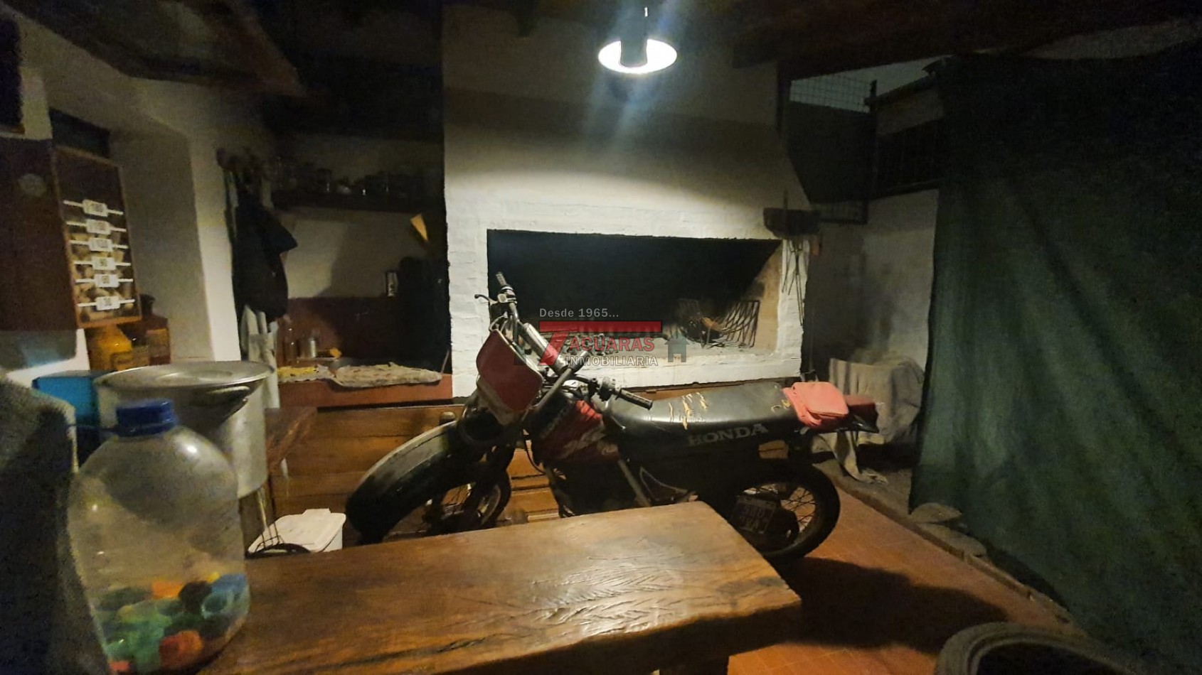 VENTA DE CASA DE 3 DORMITORIOS EN CALLE URQUIZA.