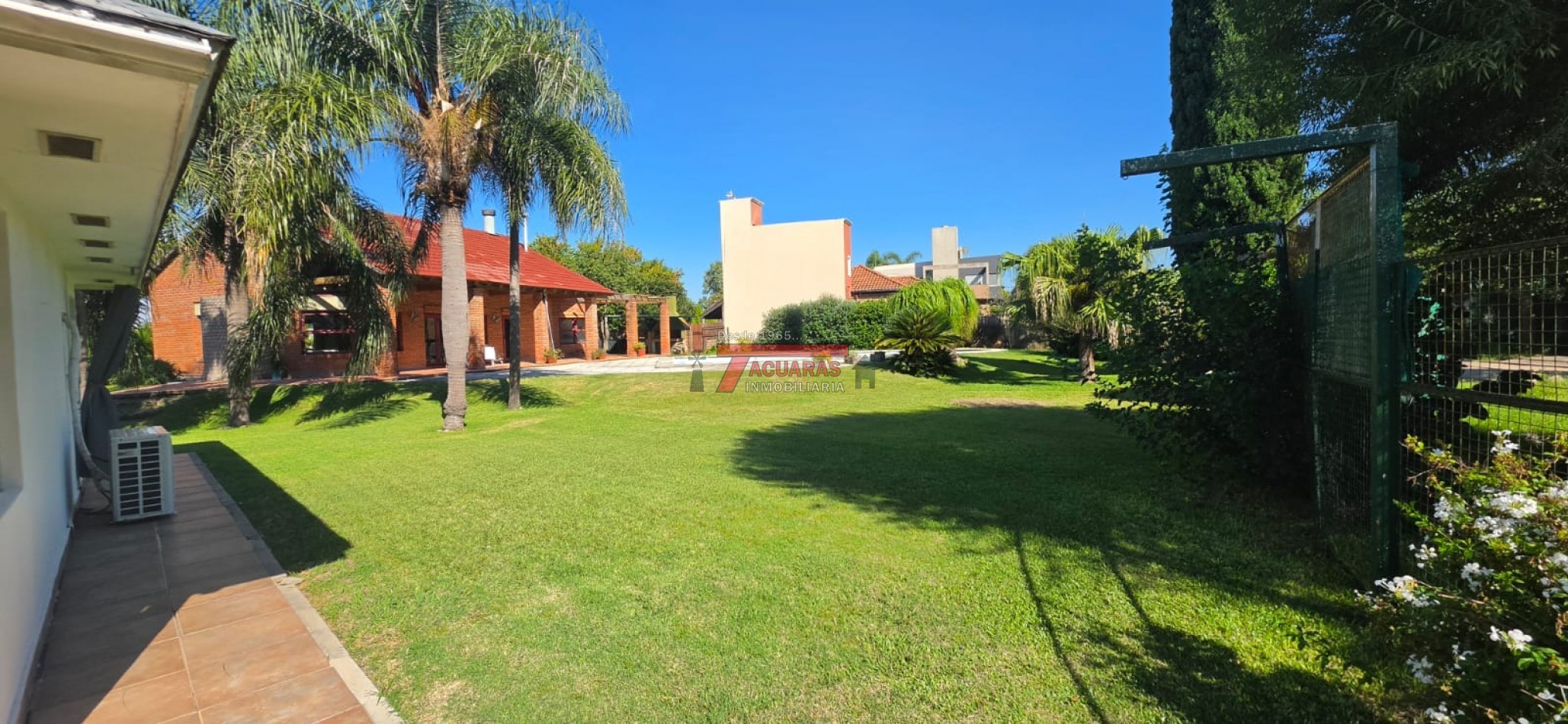 CASA EN VENTA UBICADA EN CALLE BLAS PARERA.