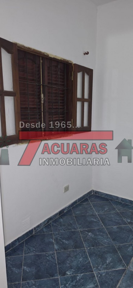 CASA EN VENTA DE 2 DORMITORIOS -CALLE ARTIGAS 