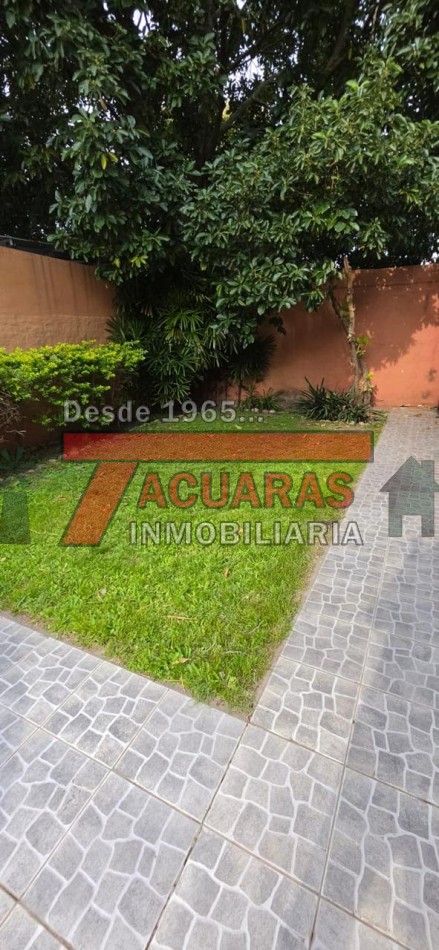 CASA EN VENTA ESTILO ANTIGUA EN CALLE LA RIOJA
