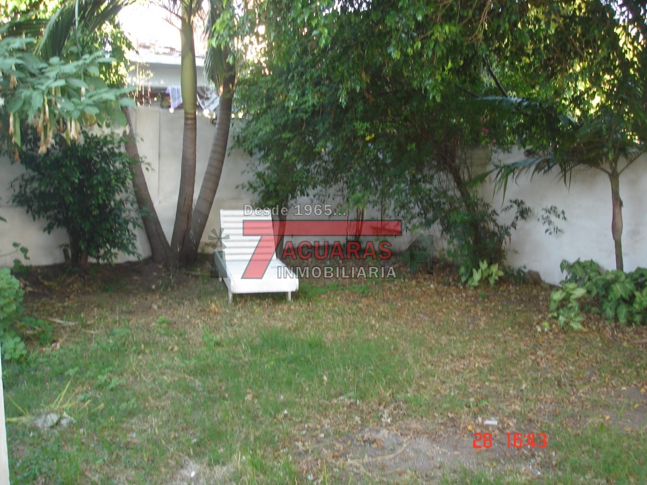 VENTA DE CASA 4 DORMITORIOS CALLE RONDEAU.