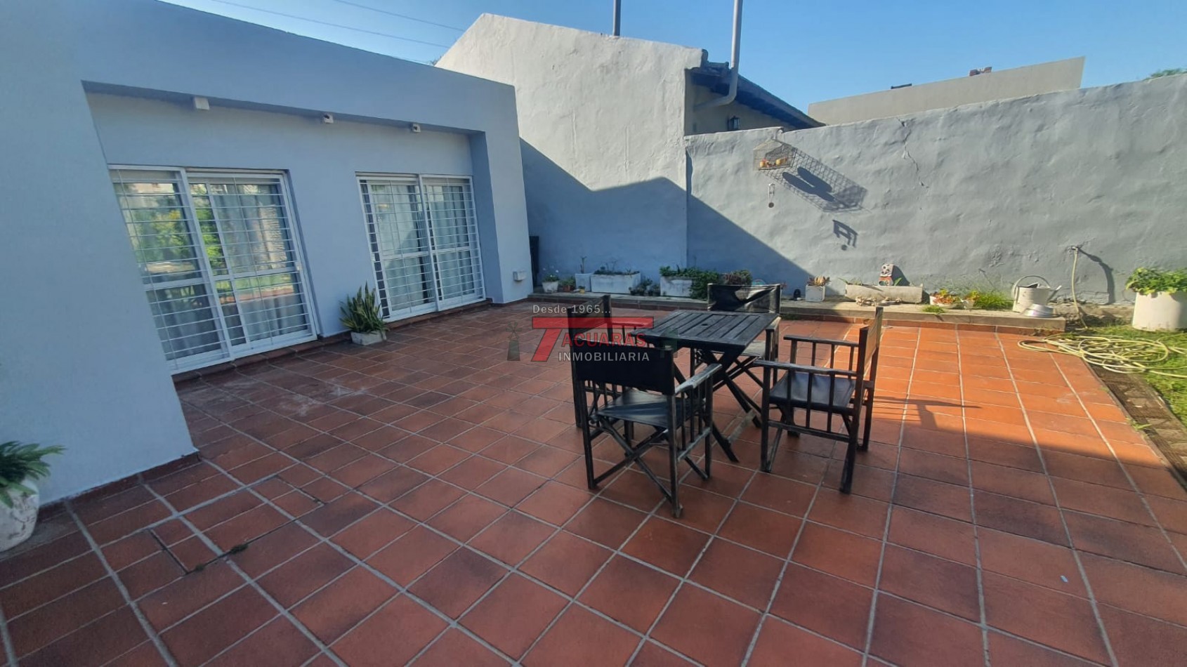 CASA EN VENTA DE 3 DORMITORIOS ZONA BLAS PARERA.