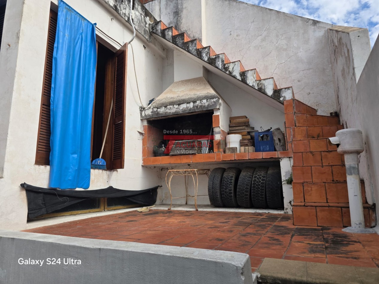 VENTA DE CAS 4 DORMITORIOS EN CALLE PLUMERILLO-