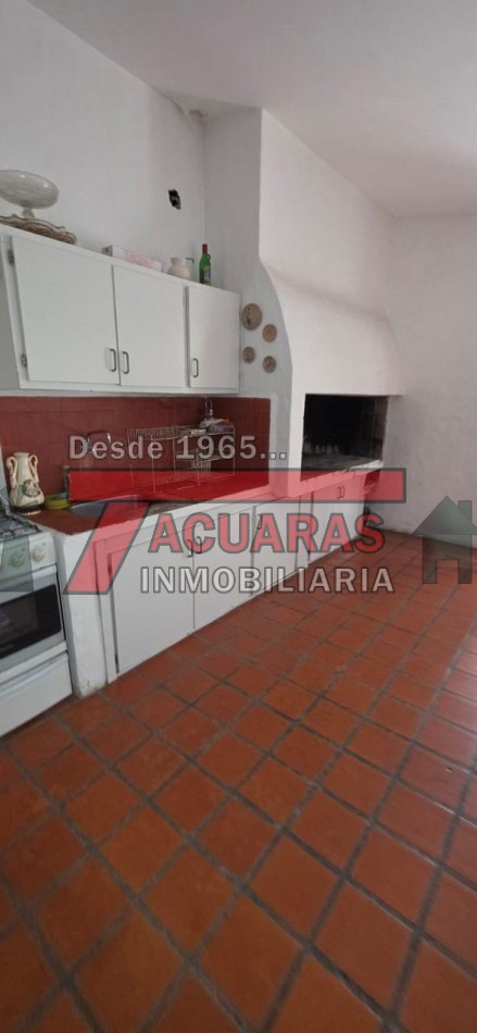 CASA EN VENTA ESTILO ANTIGUA EN CALLE LA RIOJA