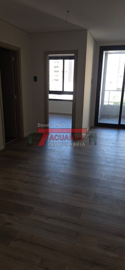 EN VENTA DEPARTAMENTO DE 1 DORMITORIO EDIFICIO TORREON , CALLE MALVINAS.