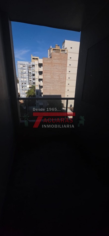 EN VENTA DEPARTAMENTO DE 1 DORMITORIO EDIFICIO TORREON , CALLE MALVINAS.