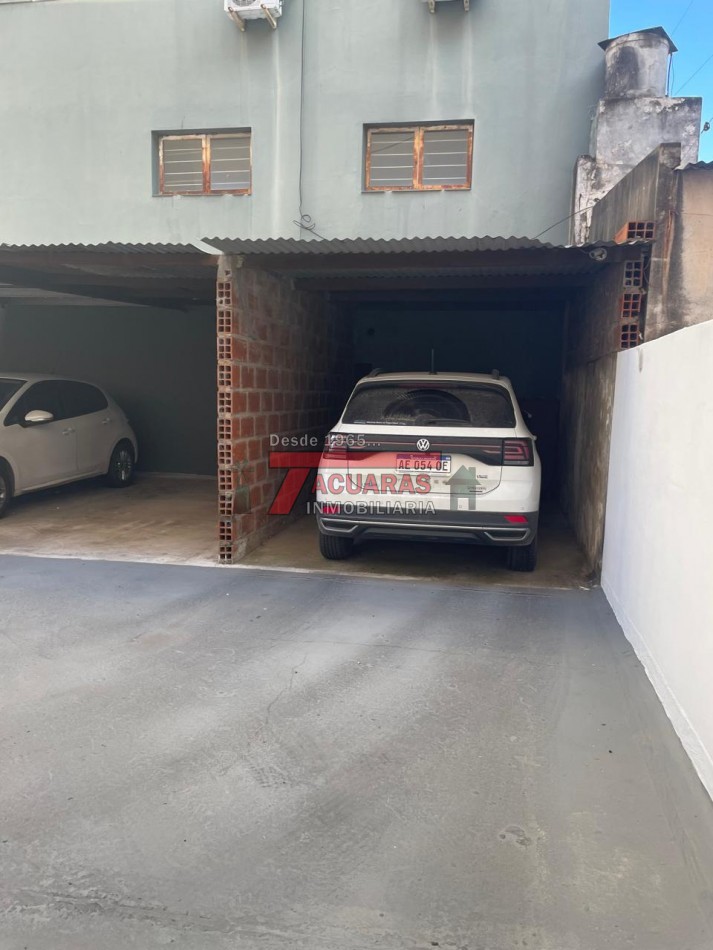 VENTA DE DEPARTAMENTO 2 DORMITORIOS Y COCHERA EN CALLE 25 DE MAYO.