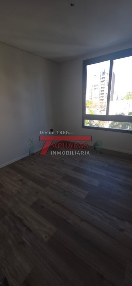 EN VENTA DEPARTAMENTO DE 1 DORMITORIO EDIFICIO TORREON , CALLE MALVINAS.
