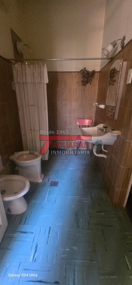 OPORTUNIDAD PARA INVERSORES, CASA A RECICLAR EN CALLE CERVANTES Y CATAMARCA.