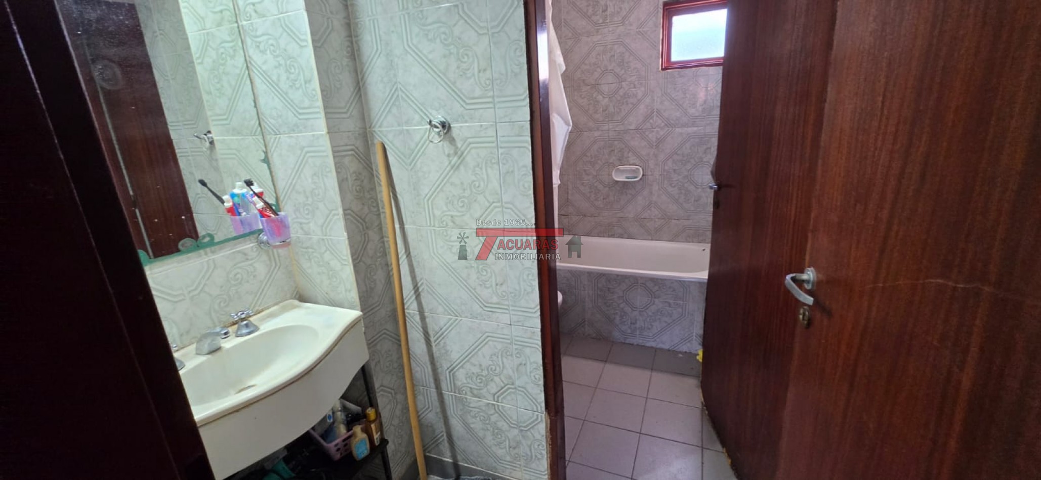 DUPLEX EN VENTA 25 DE MAYO 987 - CON COCHERA.