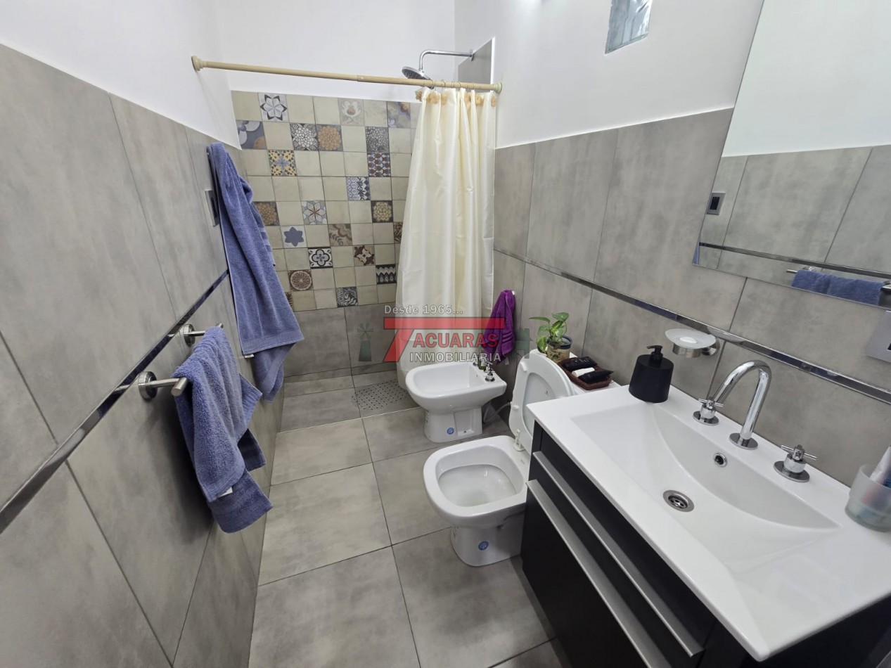 VENTA DE HERMOSA CASA EN CALLE FACUNDO ZUVIRIA 