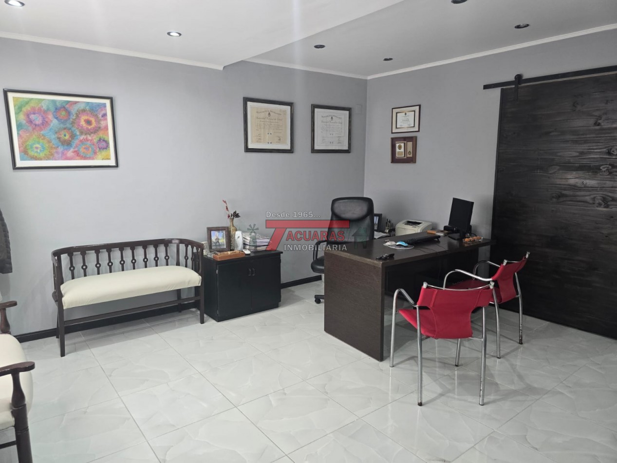 VENTA DE HERMOSA CASA EN CALLE FACUNDO ZUVIRIA 