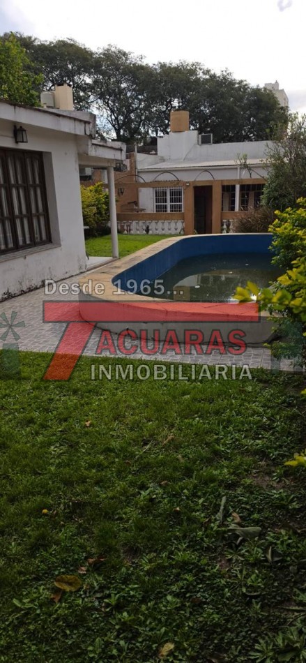 CASA EN VENTA ESTILO ANTIGUA EN CALLE LA RIOJA