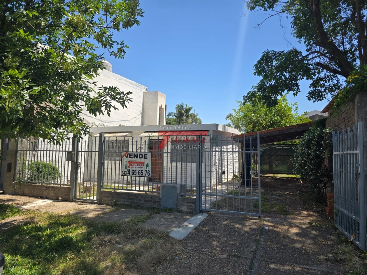 CASA 2 DORMITORIOS Y FONDO EN CALLE FRAGATA SARMIENTO.