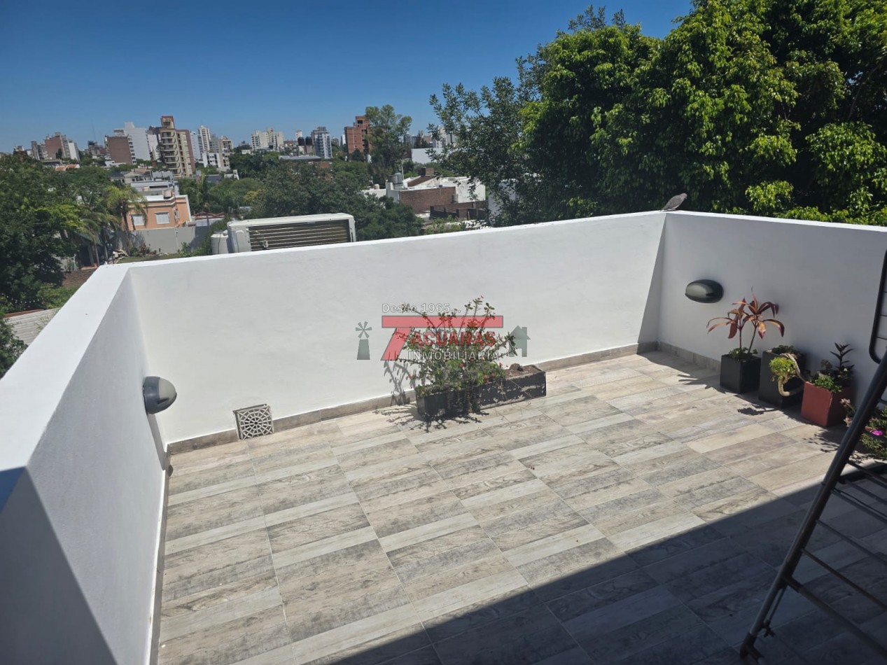VENTA DE HERMOSA CASA EN CALLE FACUNDO ZUVIRIA 
