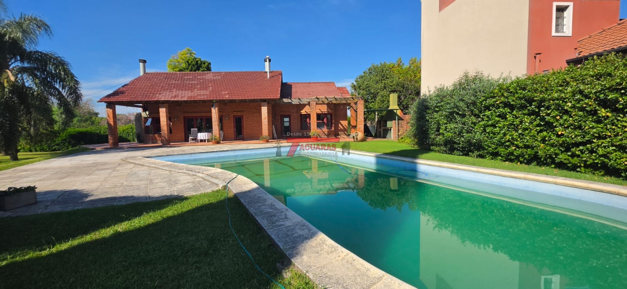 CASA EN VENTA UBICADA EN CALLE BLAS PARERA.