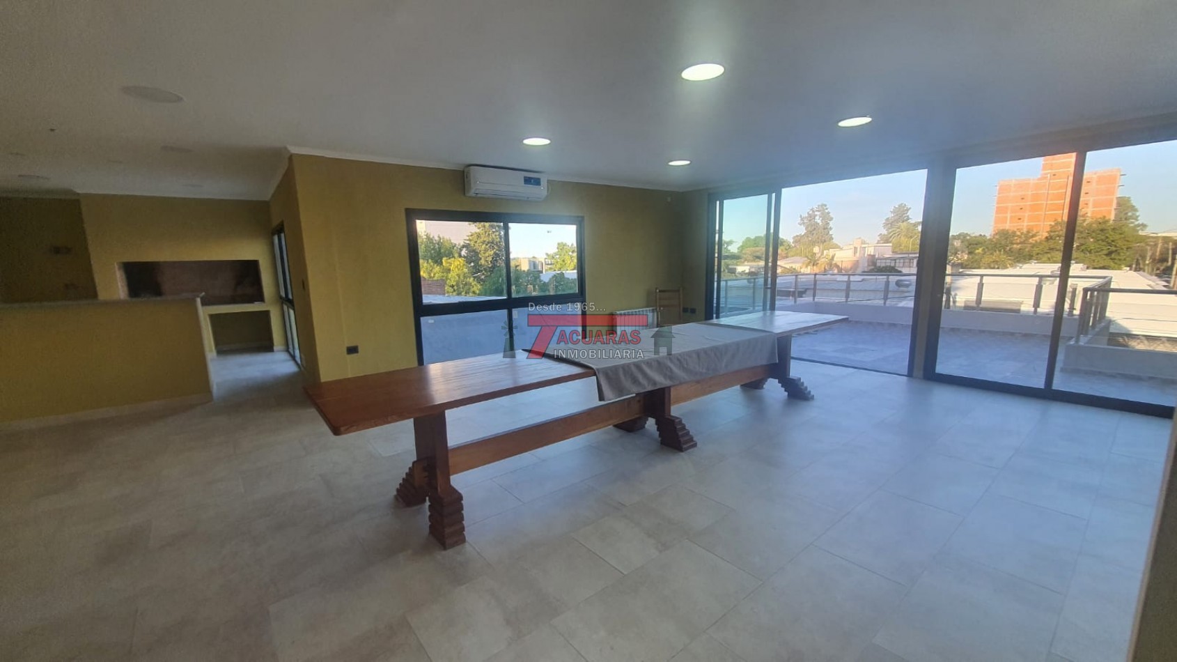 ALQUILER DE IMPORTANTE CASA EN CALLE NOGOYA Y PLUMERILLO.