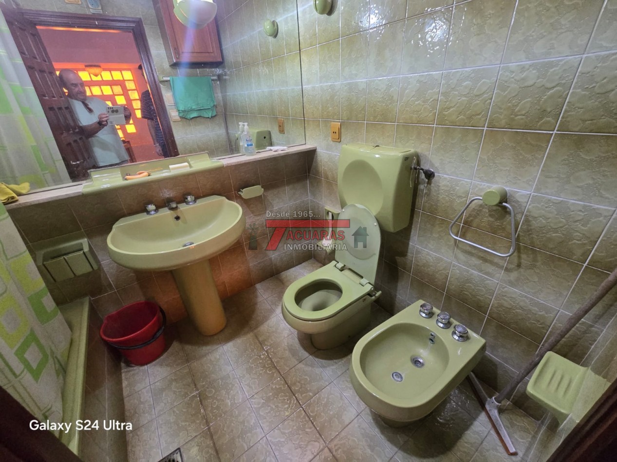 VENTA DE CAS 4 DORMITORIOS EN CALLE PLUMERILLO-