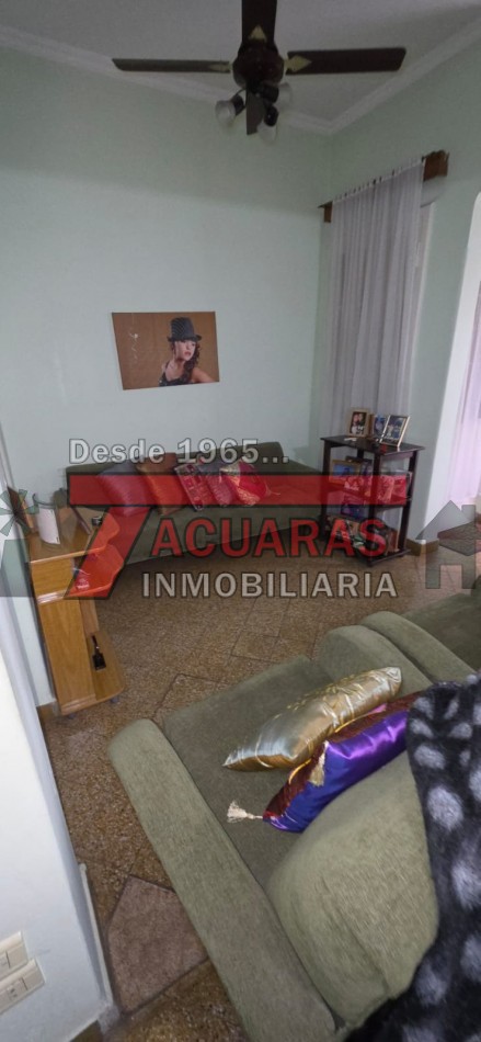 Casa en venta en Planta Alta ubicada en calle Cervantes.