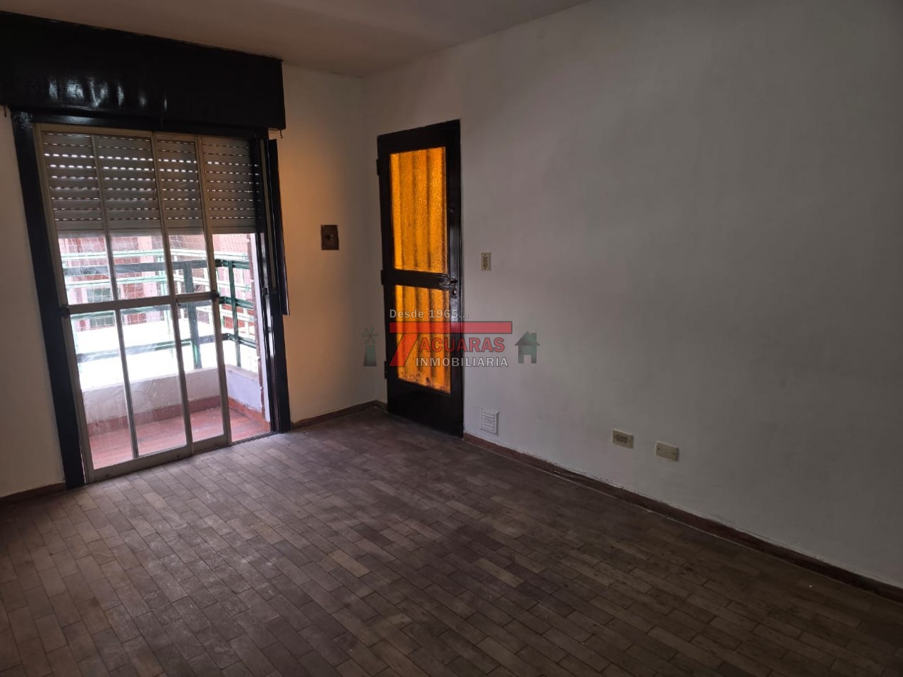 DEPARTAMENTO CENTRICO CALLE PELLEGRINI CASI BAVIO-