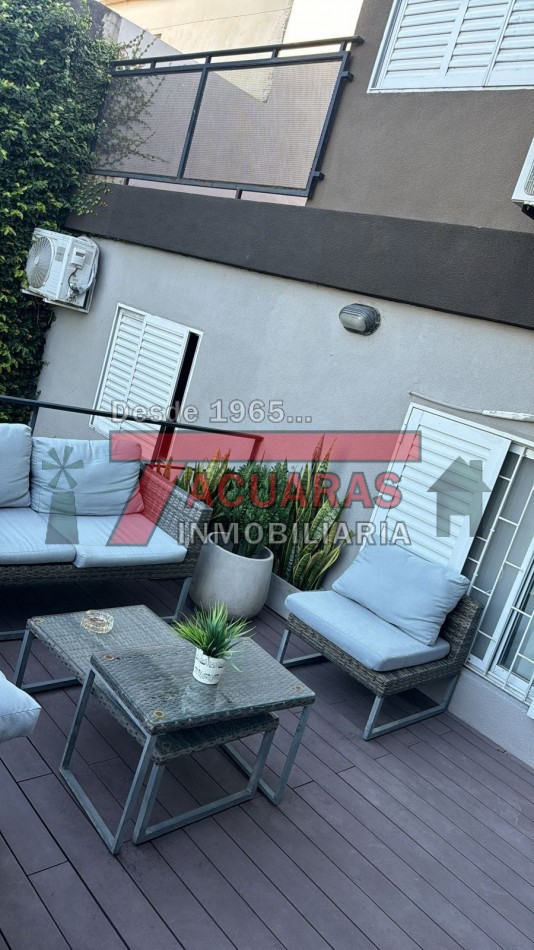 CASA EN VENTA -2 PLANTAS, 4 DORMITORIOS, PILETA Y QUINCHO INDEPENDIENTE A MINUTOS DEL CENTRO.