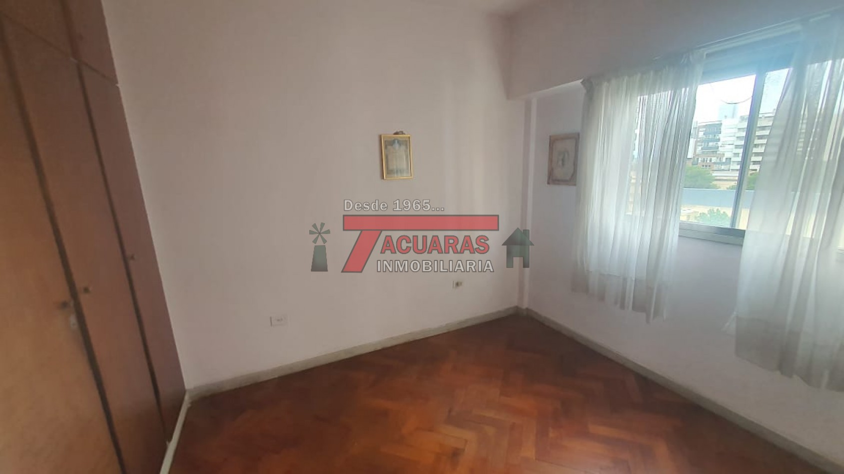 ALQUILER DE DEPARTAMENTO DE 3 DORMITORIOS Y COCHERA  EN CALLE  BUENOS AIRES