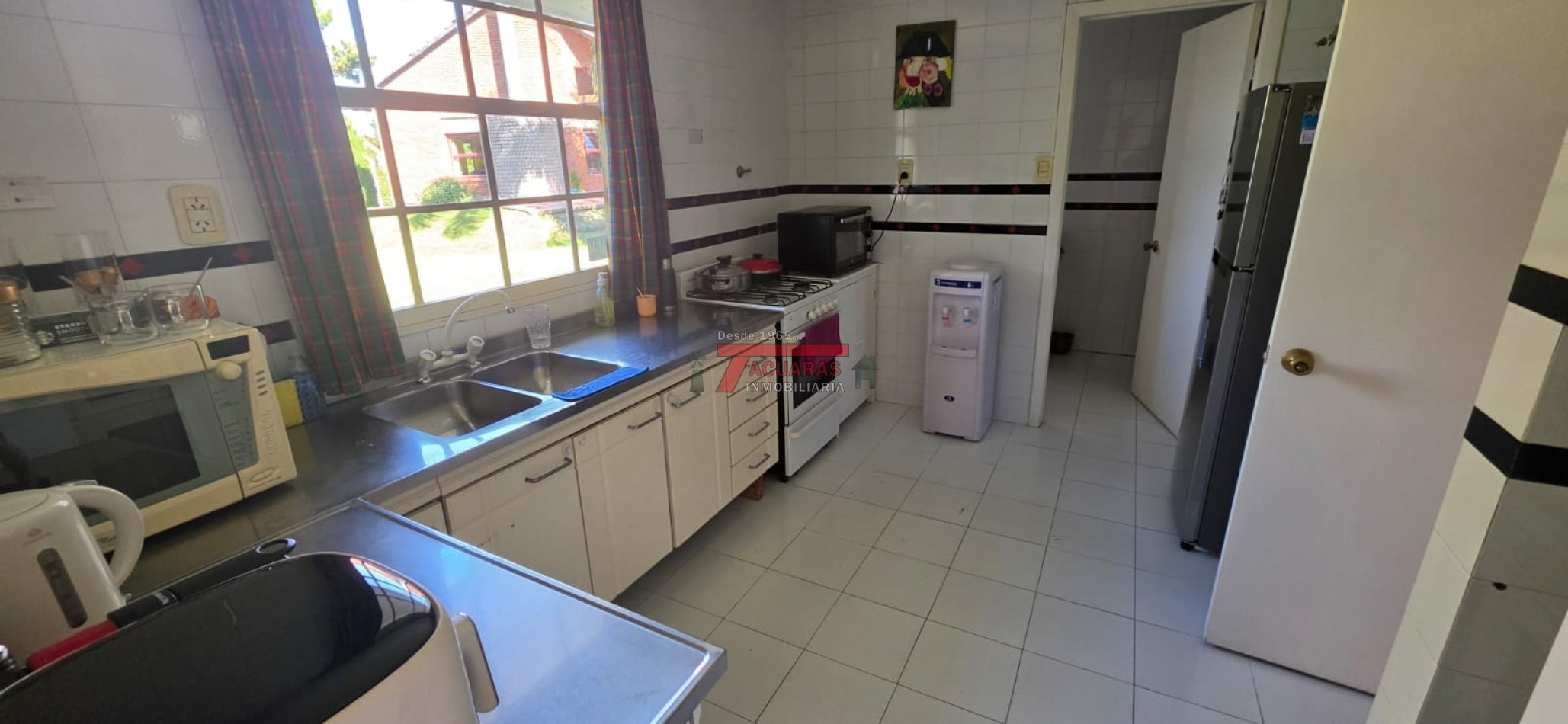 CASA EN VENTA UBICADA EN CALLE BLAS PARERA.