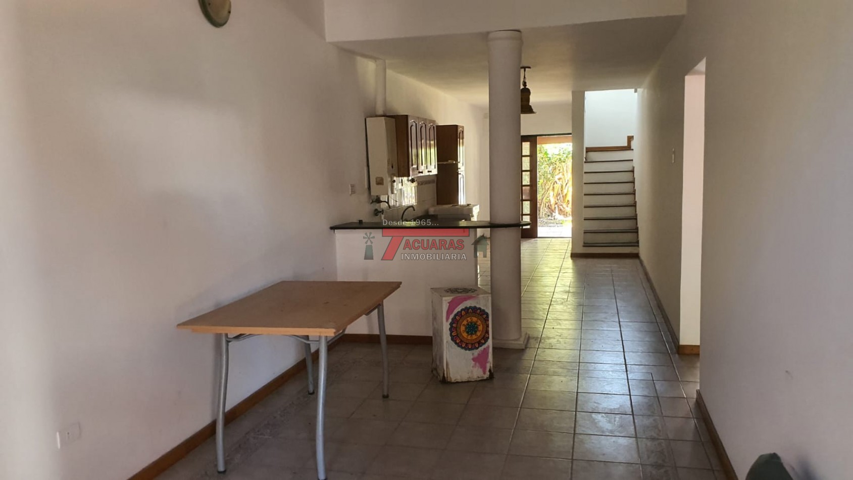 VENTA DE CASA 4 DORMITORIOS CALLE LEBENSHON.