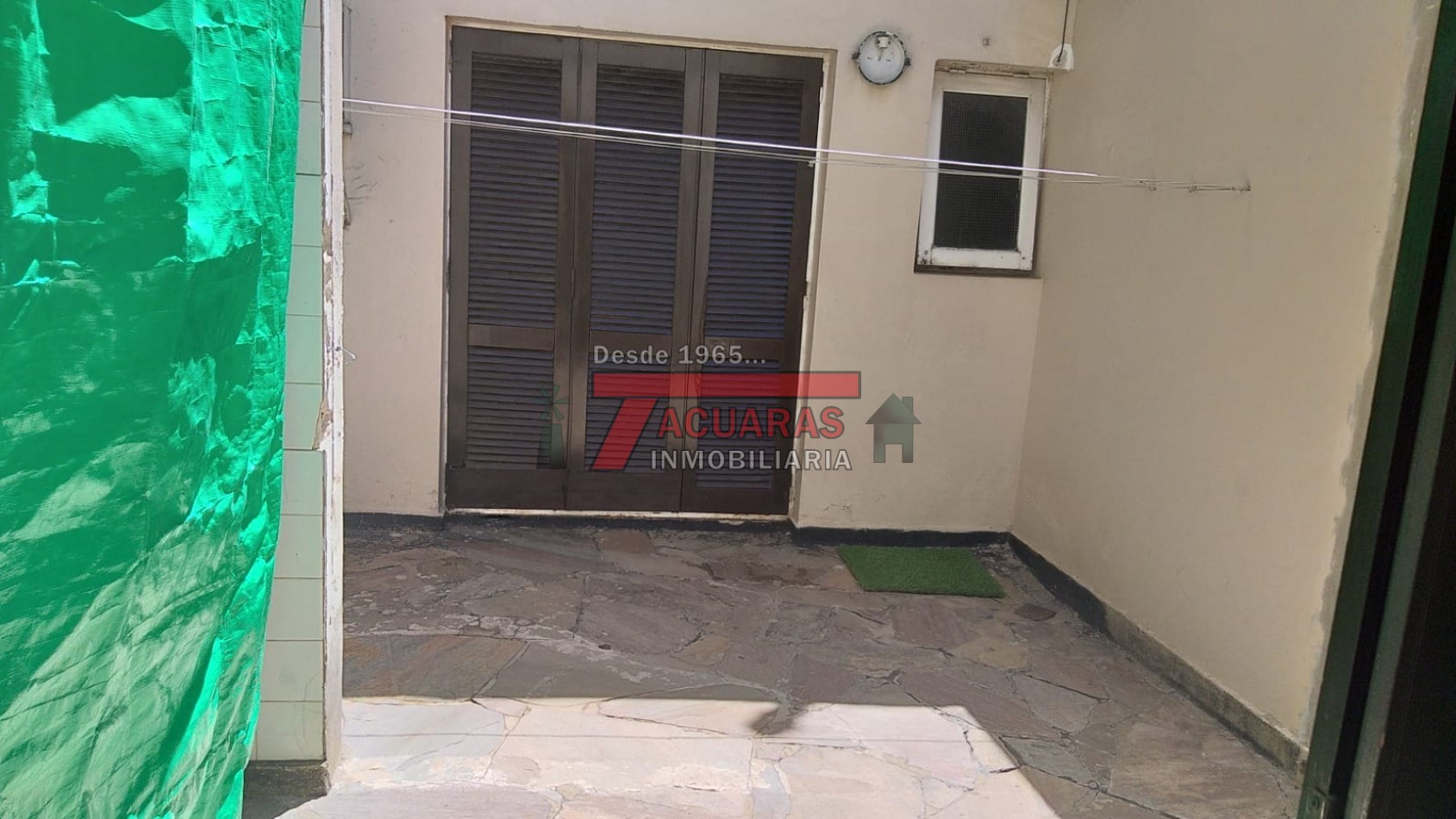 VENTA DE CASA EN PLANTA ALTA 3 DORMITORIOS EN CALLE GUALEGUAYCHU 659 .