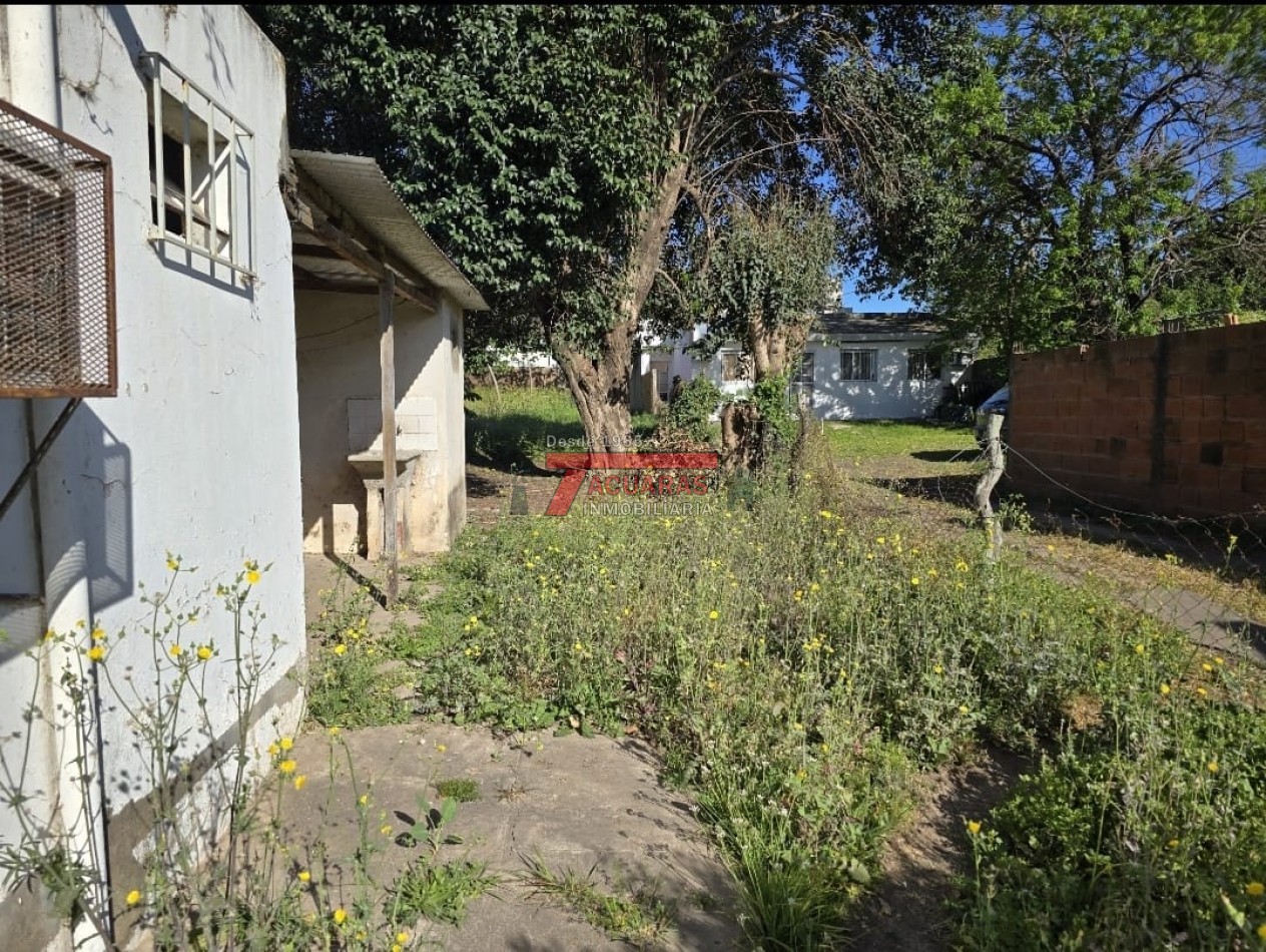 VENTA DE CASA EN CALLE GOBERNADOR MIHURA.