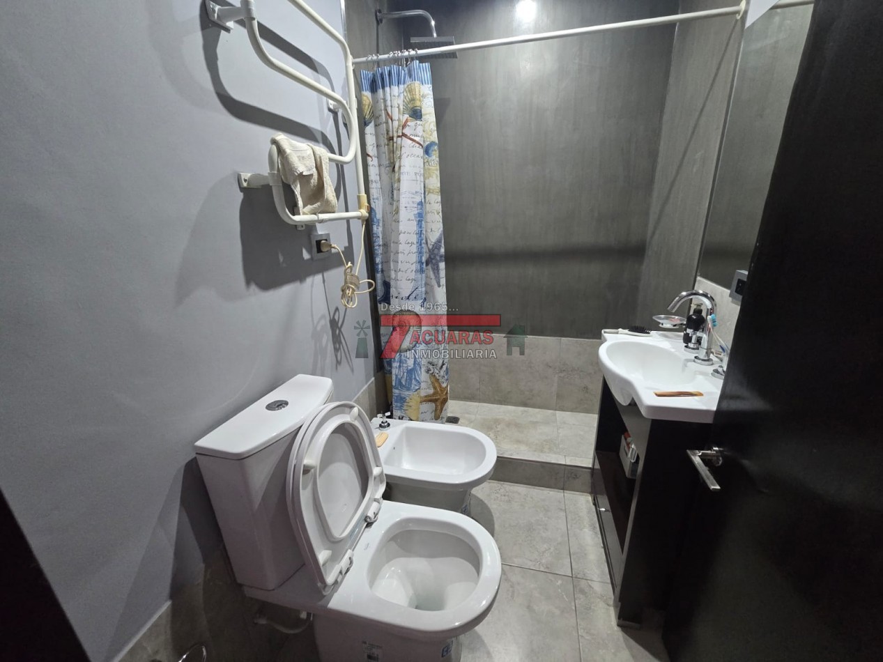 VENTA DE HERMOSA CASA EN CALLE FACUNDO ZUVIRIA 